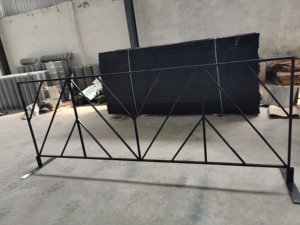 קהל כביש נשלף מחסומים למכירה - Product Image 2