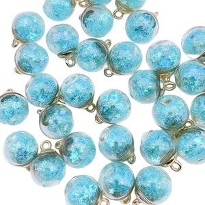 Colgante Redondo Luminoso de Cristal con Patrón de Estrellas, Lentejuelas de Arena Fluida, Abalorios DIY para Coche, Accesorios de Joyería - Product Image 5