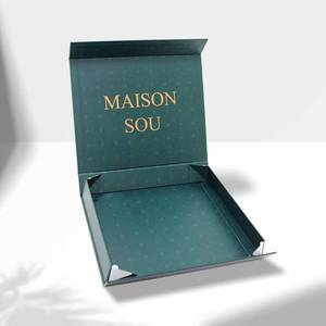 Boîtes d'emballage pour chaussettes en carton recyclé vert foncé avec logo personnalisé, design écologique, vêtements haut de gamme en gros - Product Image 1