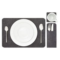 Vente en gros de sets de table en feutre sets de table en feutre à motifs colorés chemins de table élégants pour la décoration de la salle à manger