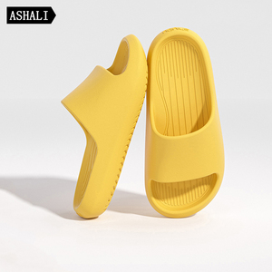 Chaussons d'intérieur/extérieur pour hommes, de qualité supérieure, en EVA souple, respirants, imperméables, antidérapants, à bout ouvert, design tendance, légers pour les voyages - Product Image 6