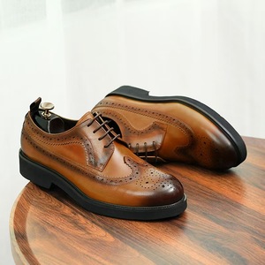 Chaussures habillées pour hommes, neuves, en cuir véritable, à bout rond et semelle épaisse, idéales pour les mariages - Product Image 3
