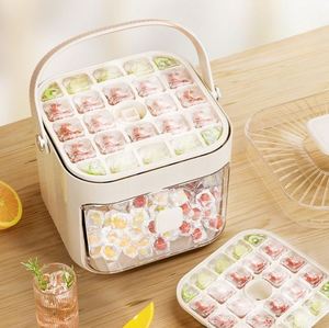 Nueva Caja de Hielo de Gran Capacidad, Apta para Alimentos, Cubetera de Doble Capa con Molde para Cubos de Hielo Prensados y Asa Extraíble - Product Image 4