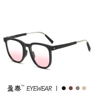 Folding Sunglasses <b>Black</b> Frame Pc Lens Uv400 Protection For Women With Round Case - Product Image 4