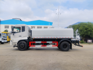 รถบรรทุกน้ำดงเฟิง 4x2 10000 ลิตร 10 ลูกบาศก์เมตร รถบรรทุกถังเก็บน้ำสำหรับทำความสะอาดถนนในเขตเทศบาล 10 ลูกบาศก์เมตร - Product Image 4