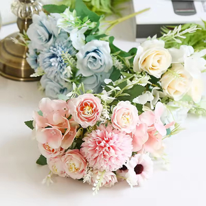 Ramo de Flores Artificiales de Alta Gama, Rosas Decorativas para el Hogar, Adornos para Bodas, Horquillas para el Cabello Hechas a Mano - Product Image 3