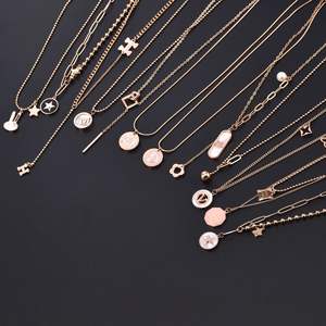 Collier en acier inoxydable or 18 carats à la mode ne se décolore pas <span class=keywords><strong>bonne</strong></span> chance chaîne moyenne-longue usine de chaînes de bijoux de mode - Product Image 2