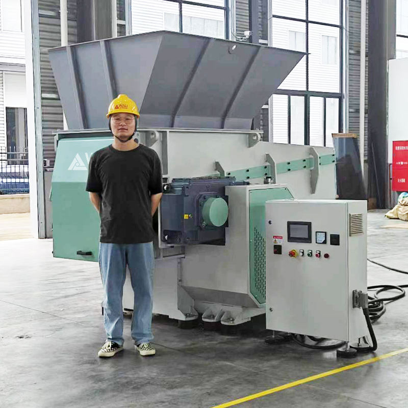Ubc Cable Single Shaft Shredder for Straw Plastic Lumps Cardboard PVC Pipe Metal ...
