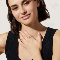 Gemnel 2025 nouvelle bague de bijoux pour filles élégantes à la mode 925 forme carrée nacre avec des anneaux de chevalière de mode étoile