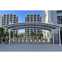 Alüminyum Araba Parkı Çatısı Sabit Açık Hava Otopark Yapısı Kavisli Çatı Modern Stil 2 Araçlık Konut Bahçesi Parkı İçin