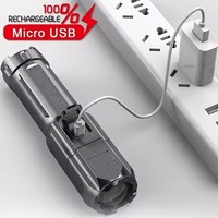 Lampe torche LED puissante, étanche, zoomable, rechargeable par USB, avec luminosité réglable pour une utilisation en cas d'urgence