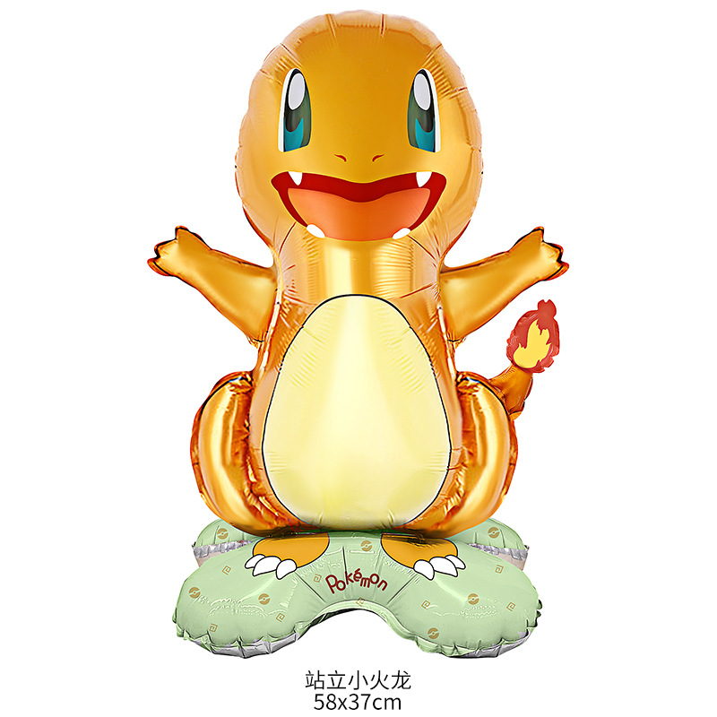 Piccolo drago di fuoco in piedi