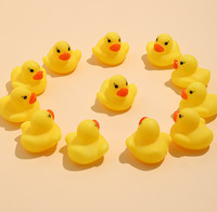 Jouet de bain canard en caoutchouc jaune qui couine, pour la famille, les bébés et les tout-petits garçons et filles