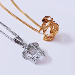 Collana con Ciondolo a Corona Placcata Oro 18k, Gioiello Moda Donna, <span class=keywords><strong>Regalo</strong></span> 'My Queen' <span class=keywords><strong>per</strong></span> <span class=keywords><strong>Mamma</strong></span> e Donne - Product Image 2