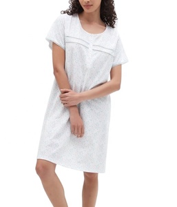 Camicia <span class=keywords><strong>da</strong></span> <span class=keywords><strong>Notte</strong></span> Classica <span class=keywords><strong>da</strong></span> Donna Taglie Forti, Traspirante, <span class=keywords><strong>con</strong></span> Collo Tondo, Sexy, <span class=keywords><strong>con</strong></span> Bordi in Pizzo, <span class=keywords><strong>Maniche</strong></span> <span class=keywords><strong>Corte</strong></span>, Lunghezza al Ginocchio, <span class=keywords><strong>con</strong></span> <span class=keywords><strong>Bottoni</strong></span> - Product Image 1