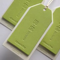 Vente chaude Logo personnalisable étiquettes de vêtements de haute qualité étiquettes étiquettes volantes en papier pour vêtement baskets personnalisées étiquette volante