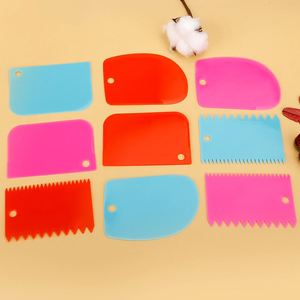 3pcs/set Baking Dough Cutting Scraper Baking Cream Scraper Thickened Cake Cream Plastic Scraper Baking Tool - Product Image 3
