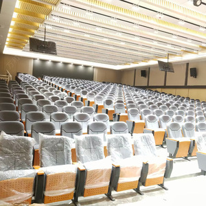 Chaises de théâtre à niveaux Manwa Expo en bois de hêtre gris, avec accoudoirs, pour hôpitaux, écoles et salles de conférence - Product Image 2