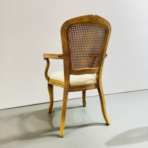 Venta al por mayor barato de lujo Royal High Hold Back sillas de comedor de madera para la boda - Product Image 5