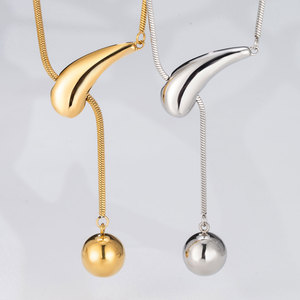 Collana <span class=keywords><strong>a</strong></span> Y <span class=keywords><strong>a</strong></span> Mezzaluna Unica per Donne - Pendente <span class=keywords><strong>a</strong></span> Sfera Moderno e Chic in Acciaio Inossidabile Placcato Oro 18K - Product Image 1