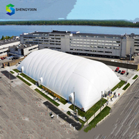 Grande structure gonflable en membrane PVC pour couverture de terrain de padel, hall sportif, terrain de tennis, bâtiment gonflable sur mesure