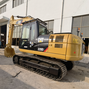 รถขุด CAT 320D2 มือสองราคาถูก ชั่วโมงการทำงานต่ำ สภาพดี มีสินค้าในสต็อก - Product Image 1