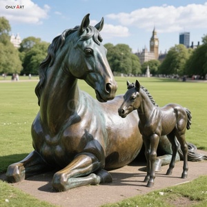 Sculpture en bronze moderne de cheval d'animal de moulage de jardin de station de vacances extérieure personnalisée statue grandeur nature de jument et de <span class=keywords><strong>poulain</strong></span> en bronze pour la décoration publique - Product Image 1