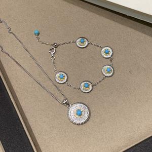 Collar con Colgante de Margarita Turquesa de Plata de Ley S925, Estilo Antiguo, Diseño de Nicho de Lujo de Alta Gama para Clavícula, Accesorio de Moda - Product Image 3