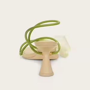 Sandali con Tacco Basso Sexy alla Moda, Punta Quadrata Aperta, Cinturini Floreali, Primaverili ed Estivi per Donne - Product Image 3