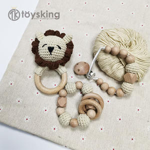 Juguete de peluche de León de ganchillo hecho a mano con sonajero suave <span class=keywords><strong>Amigurumi</strong></span> Baby Teether & King Lion Handbell Plushie para recién nacidos - Product Image 2