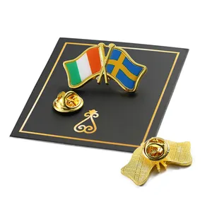 Venta al por mayor de alfileres de metal personalizado Cruz irlandesa Suecia país banderas Pin insignia chapado en oro resina epoxi bandera Pin de solapa con tarjeta de embalaje