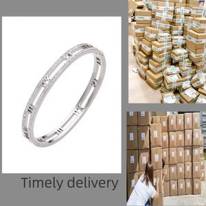 Bracciali Personalizzati in Acciaio Inossidabile Placcato Oro 18K con Doppio Diamante e Zirconi, Numeri Romani, Regalo per Varie Occasioni - Product Image 4