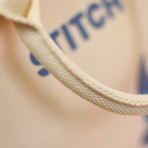 Venta al por mayor de logotipo impreso personalizado reutilizable Vertical comestibles lona hombro bolsos de mano - Product Image 4