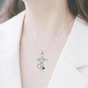 Collar de Acero Inoxidable con Colgante de Cruz de <span class=keywords><strong>Cirujano</strong></span>, Joyería Sencilla y Moderna, Chapado en Oro de 18K, Popular para Bodas - Product Image 4