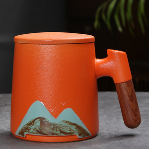 Mug en céramique avec poignée en bois imprimable avec logo, filtre à thé intégré, couleur personnalisée et motif de dessin animé pour les fêtes - Product Image 2