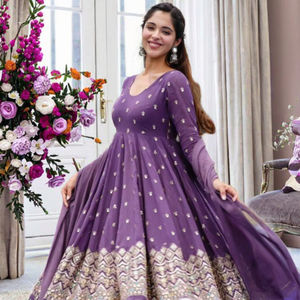 Robe de mariée pakistanaise élégante de style fusion, en georgette de renard, pour les fêtes, mode traditionnelle, robes de mariée perlées - Product Image 3