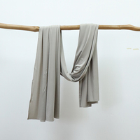 Nouveautés Hijab en Jersey Fluide, Belles Coutures, Ourlet Roulé Fin, Points Impeccables, Non-Transparent avec un Éclat Subtil pour Femmes Musulmanes
