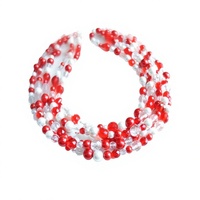 Collier ras du cou en résine écologique 2026, design fantaisie multicouche avec perles rouges et blanches, idéal pour les fêtes et mariages