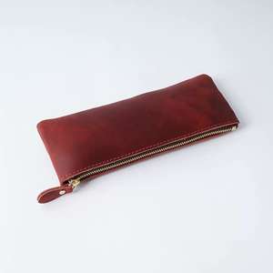 Bolígrafo <span class=keywords><strong>de</strong></span> cuero genuino <span class=keywords><strong>de</strong></span> lujo 2025 con estuche con cremallera Patrón <span class=keywords><strong>de</strong></span> hilo <span class=keywords><strong>de</strong></span> moda Logotipo personalizado <span class=keywords><strong>para</strong></span> <span class=keywords><strong>adolescentes</strong></span> - Product Image 4