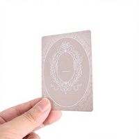 Jeu de cartes de poker personnalisé 63*88mm, écologique, pour cadeau d'entreprise familiale, jeu de cartes standard pour voyage et fête, avec boîte de rangement