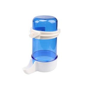 Bottiglia d'acqua per animali domestici 240Ml di piccione pappagallo gabbia per uccelli accessori automatici di pollo uccelli pappagallo alimentatori e bevitori - Product Image 1