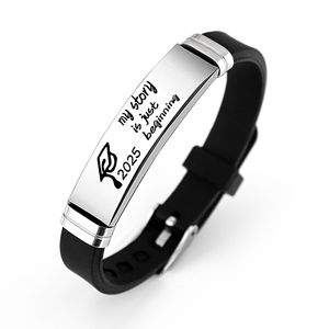Braccialetto Regolabile in Silicone con Incisione in Acciaio Inox 'Classe 2025' per Laurea, Regalo Ispirazionale per Uomini e Donne - Product Image 1