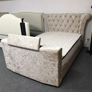 Moderna in pelle di velluto <span class=keywords><strong>sotto</strong></span> il <span class=keywords><strong>letto</strong></span> <span class=keywords><strong>con</strong></span> il cristallo testata ascensore tv telecomando europeo di design camera da <span class=keywords><strong>letto</strong></span> mobili <span class=keywords><strong>letto</strong></span> di lusso <span class=keywords><strong>con</strong></span> tv - Product Image 1