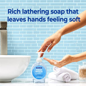 สบู่เหลวล้างมือกลิ่นเฟรชบรีซ - บำรุงผิวอย่างอ่อนโยน กลิ่นหอมสดชื่น และทำความสะอาดมือทุกวัน - Product Image 3