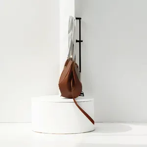 Sac à main élégant pour <span class=keywords><strong>femme</strong></span> en <span class=keywords><strong>cuir</strong></span> véritable vintage, couleur unie, imperméable, grande capacité, sans bandoulière, avec fermeture à rabat - Product Image 5