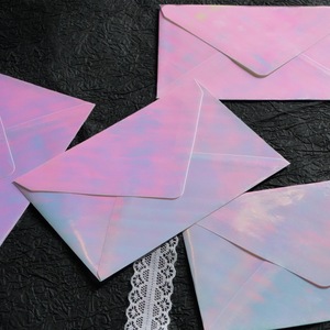 Enveloppes holographiques laser 110x165mm 120gsm, enveloppes de style occidental dégradé pour invitation de mariage et carte de vœux - Product Image 1
