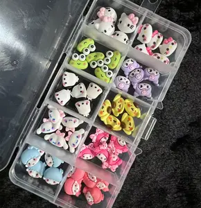 2023 새로운 디자이너 Kawaii 장식 라인 석 수지 네일 아트 매력 곰 토끼 매니큐어 3D 네일 블링 매력