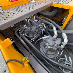 Excavatrice sur chenilles VOLVO EC250D d'occasion, 90 % neuve, à vendre, avec une puissance et des performances de creusement élevées - Product Image 6
