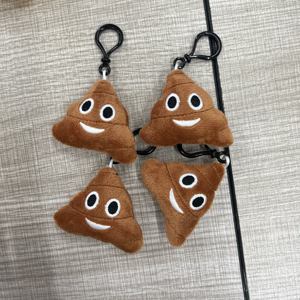 Porte-clés en peluche KUBIXION avec logo personnalisable, émoticône kawaii, super doux en coton PP, taille 6 cm - Product Image 4