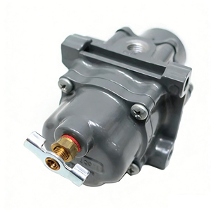 Régulateur de filtre à air pour instrument Mt-Emerson FS-67CFR, 1/4" NPT, entrée 250 Psig, sortie 0-125, décharge interne - Product Image 1